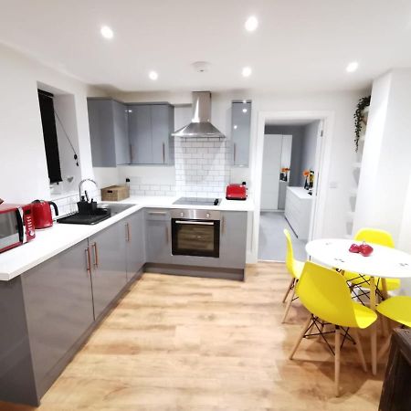 4 Sleeps And Travel Cot- Close To Beach And Restaurants Bournemouth Buitenkant foto
