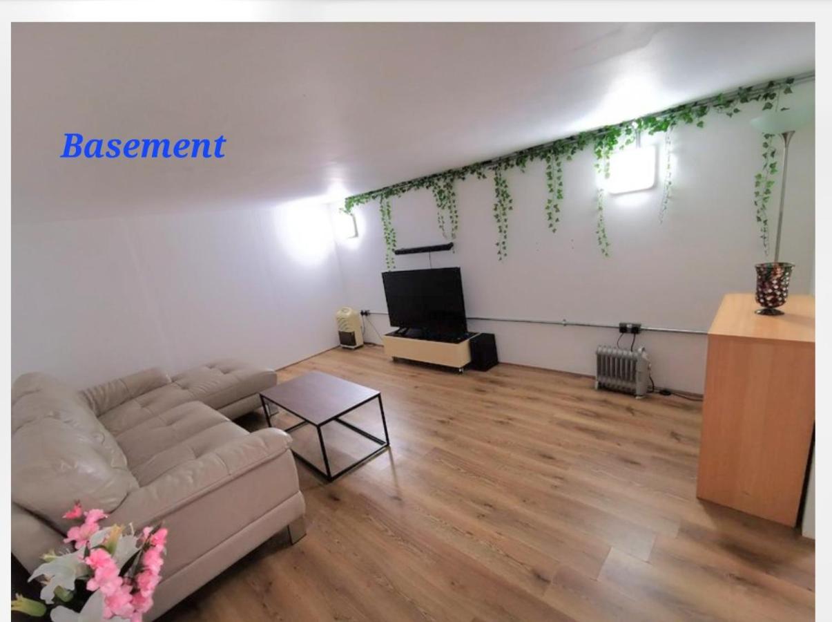 4 Sleeps And Travel Cot- Close To Beach And Restaurants Bournemouth Buitenkant foto