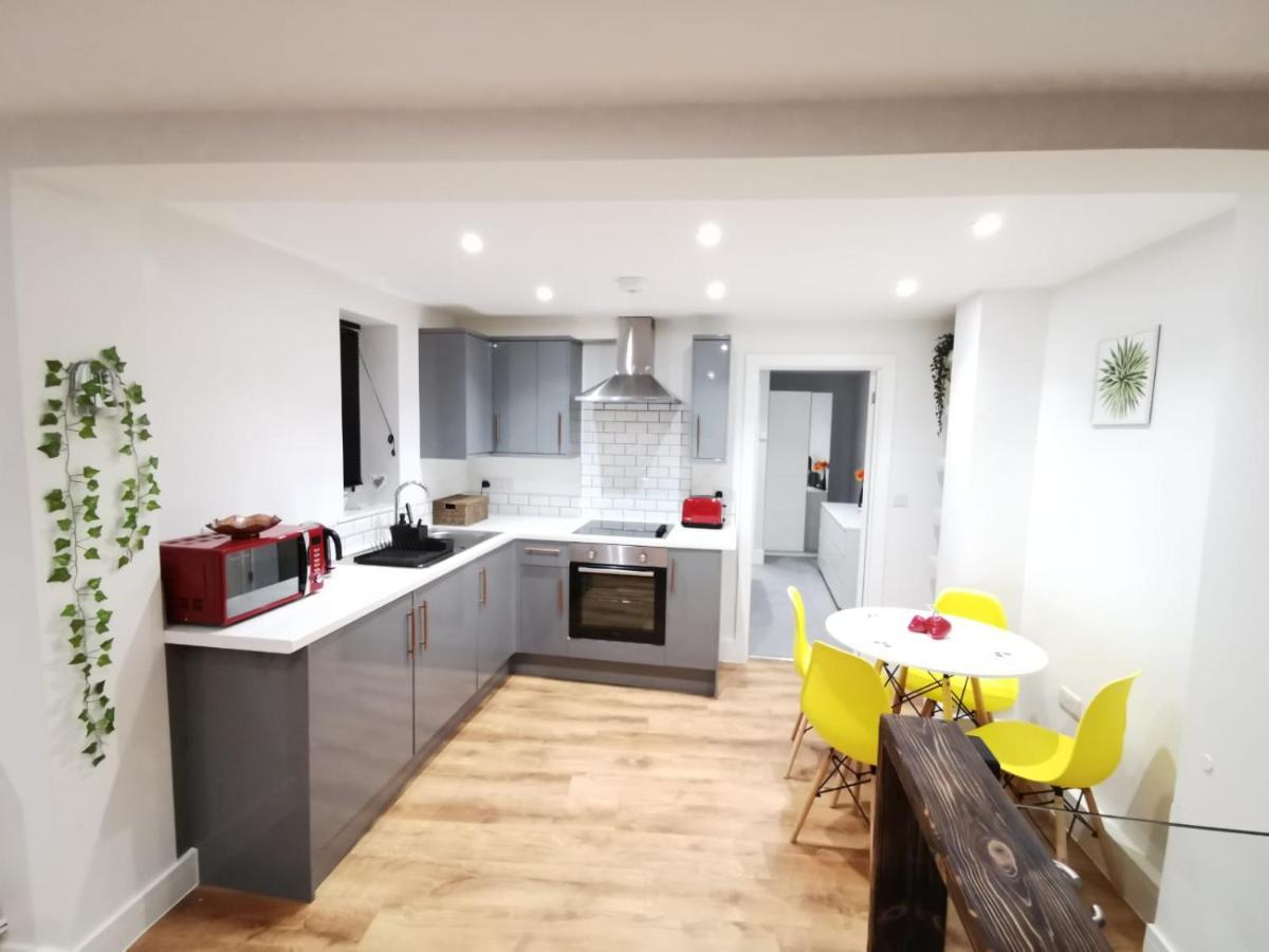 4 Sleeps And Travel Cot- Close To Beach And Restaurants Bournemouth Buitenkant foto